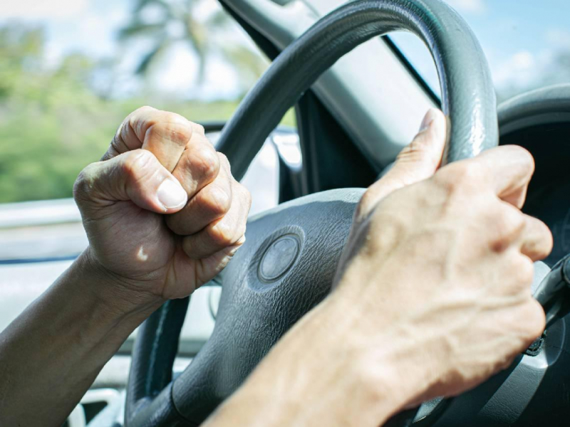 一握方向盤，就像變個人！三峽車禍老翁疑「路怒」釀禍...高風險路怒仔如何預防？德國、日本這樣做
